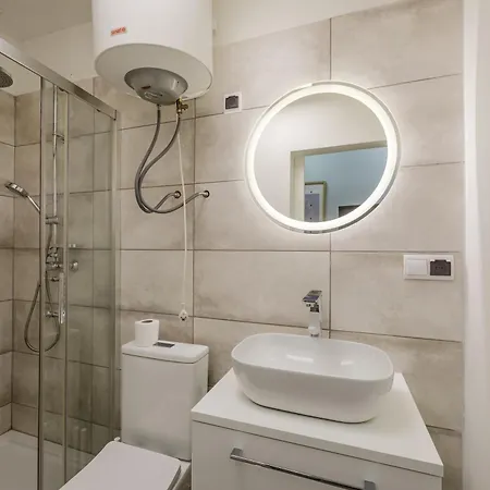 Apartment Wilda Grey By Bookinghost Poznan